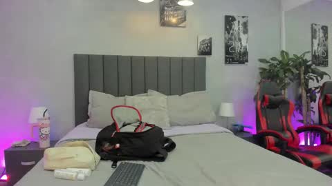 Kendra London online show from 11/21/25, 11:20