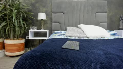 Kendra London online show from 04/04/26, 07:33