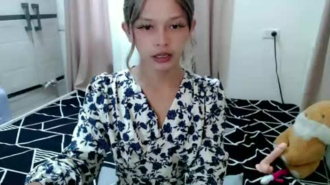 kendra_lunaxx online show from 07/02/26, 08:53