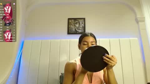 kendra_lux1 online show from 11/24/25, 01:00