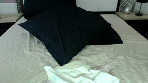 Snapshot of kendra_squirts chatting on 07/17/26, 05:58 Kendra online show from 07/17/26, 05:58