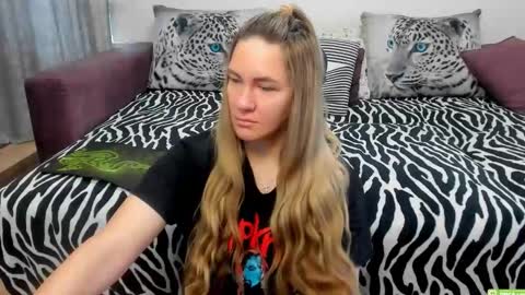 Kendra online show from 09/24/25, 03:32