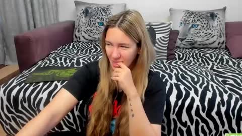 Kendra online show from 10/02/25, 01:56