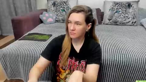 Kendra online show from 04/12/26, 10:48