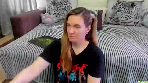 Kendra online show from 04/21/26, 01:42