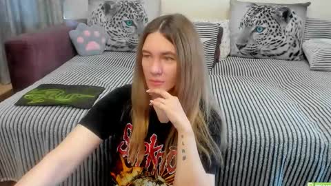 Kendra online show from 04/24/26, 12:02