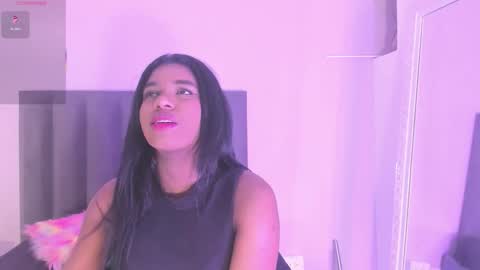 kendrachavez_ online show from 12/17/25, 09:54