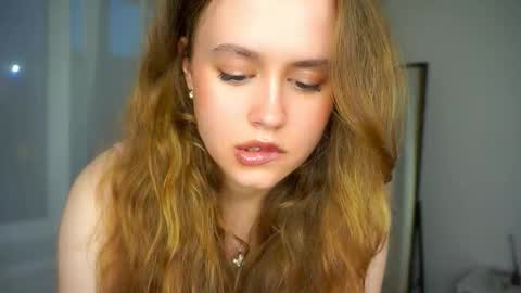 Kira online show from 09/11/25, 04:51