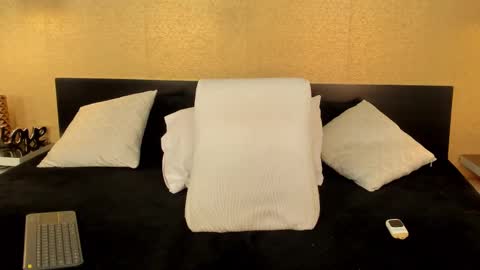 KENDRA online show from 02/10/25, 01:57