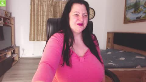 Snapshot of kendrasecrets chatting on 12/19/25, 03:19 Kendra online show from 12/19/25, 03:19