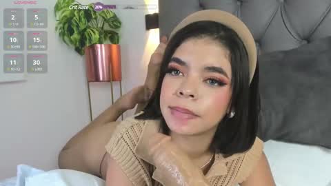 Snapshot of kenia28_ chatting on 12/17/24, 03:49 Kenia online show from 12/17/24, 03:49