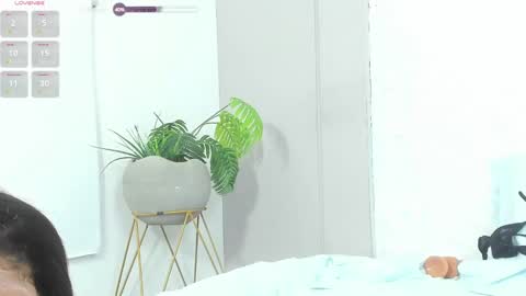 Snapshot of kenia28_ chatting on 12/26/24, 03:53 Kenia online show from 12/26/24, 03:53