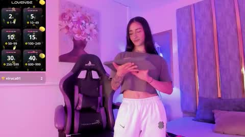 Snapshot of keniavelvet_ chatting on 02/13/26, 05:31 keniavelvet online show from 02/13/26, 05:31