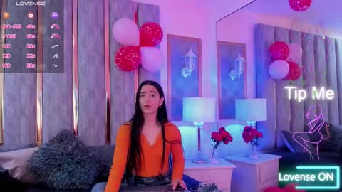 Snapshot of keniavelvet_ chatting on 02/25/26, 05:22 keniavelvet online show from 02/25/26, 05:22