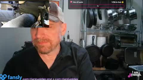 Snapshot of kenkuddles chatting on 01/25/25, 01:32 Ken Kuddles online show from 01/25/25, 01:32