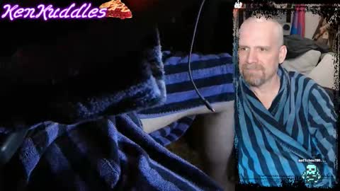 Snapshot of kenkuddles chatting on 11/19/25, 01:38 Ken Kuddles online show from 11/19/25, 01:38