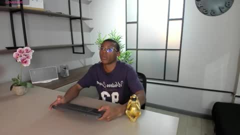 Snapshot of kenny_thompson_ chatting on 02/20/26, 08:31 Kenny Thompson online show from 02/20/26, 08:31