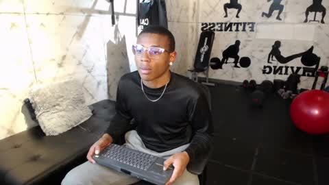 Snapshot of kenny_thompson_ chatting on 02/27/26, 08:42 Kenny Thompson online show from 02/27/26, 08:42