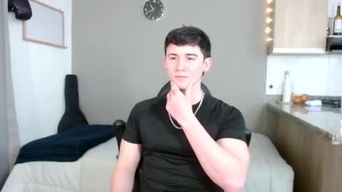 Snapshot of kent_zagann chatting on 10/16/25, 03:40 Santiago online show from 10/16/25, 03:40