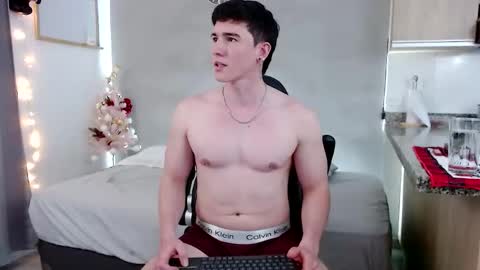 Santiago online show from 12/15/25, 04:50