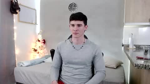 Santiago online show from 12/17/25, 05:13