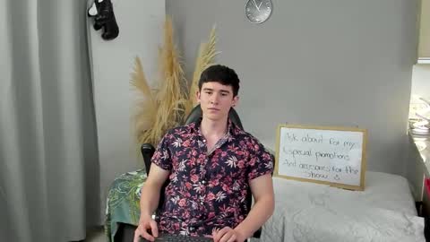 Santiago online show from 02/28/26, 05:52