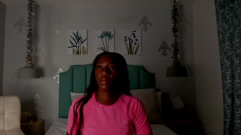 kentha_mitchells online show from 01/12/25, 11:07