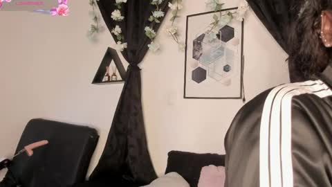 Snapshot of kentha_mitchellss chatting on 04/29/26, 10:52 KENTHA online show from 04/29/26, 10:52