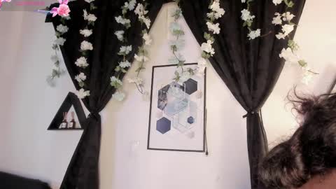 Snapshot of kentha_mitchellss chatting on 05/01/26, 11:15 KENTHA online show from 05/01/26, 11:15