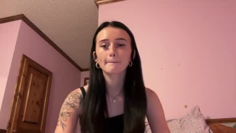 Snapshot of kenzbenz100 chatting on 06/23/26, 02:53 kenzbenz100 online show from 06/23/26, 02:53
