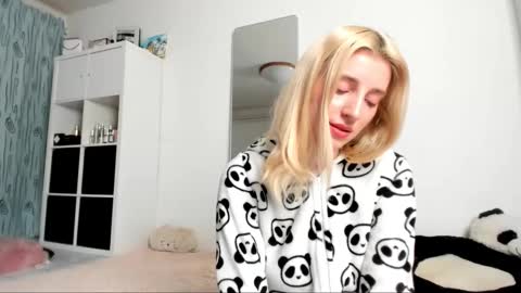 Kenzie online show from 02/19/25, 05:49