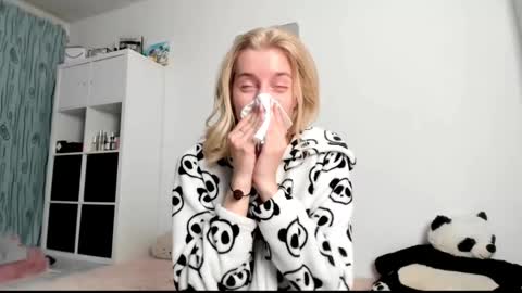 Kenzie online show from 03/02/25, 07:32