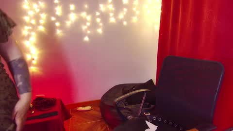 Kenzie online show from 02/01/25, 12:51