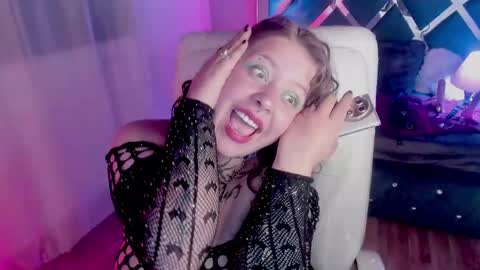 Kenzie online show from 02/28/25, 12:10