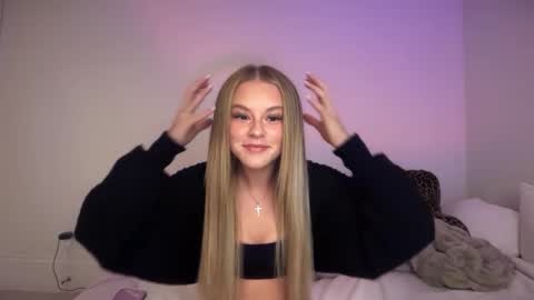 kenziesmithh online show from 10/02/25, 07:04