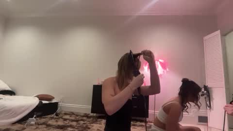 kenziesmithh online show from 10/09/25, 05:55