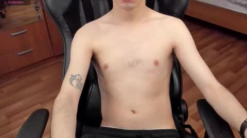 Looking for a moderator I PVT IS OPEN online show from 10/11/25, 11:09