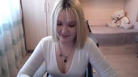 Snapshot of keralapidus chatting on 07/07/26, 02:21 Evelyn online show from 07/07/26, 02:21