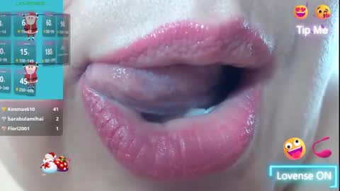 Snapshot of kerly_doll chatting on 12/29/24, 06:16 K E R L Y online show from 12/29/24, 06:16