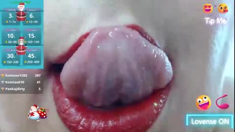 Snapshot of kerly_doll chatting on 12/29/24, 10:03 K E R L Y online show from 12/29/24, 10:03