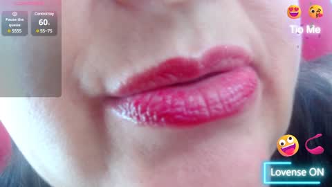Snapshot of kerly_doll chatting on 01/22/25, 07:24 K E R L Y online show from 01/22/25, 07:24