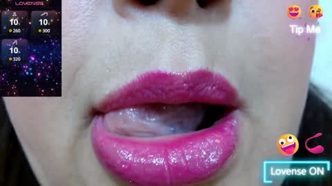Snapshot of kerly_doll chatting on 01/24/25, 06:14 K E R L Y online show from 01/24/25, 06:14