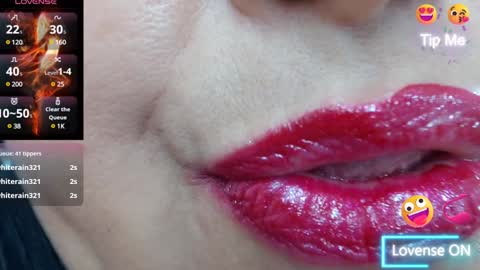 Snapshot of kerly_doll chatting on 01/25/25, 07:18 K E R L Y online show from 01/25/25, 07:18