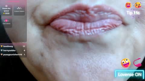 Snapshot of kerly_doll chatting on 01/26/25, 07:31 K E R L Y online show from 01/26/25, 07:31