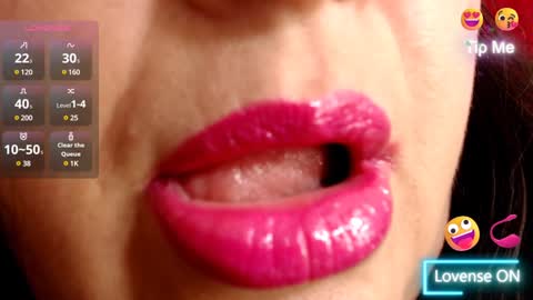 Snapshot of kerly_doll chatting on 02/04/25, 01:27 K E R L Y online show from 02/04/25, 01:27