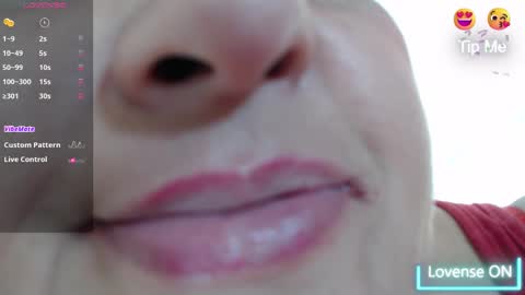 Snapshot of kerly_doll chatting on 02/25/25, 06:09 K E R L Y online show from 02/25/25, 06:09