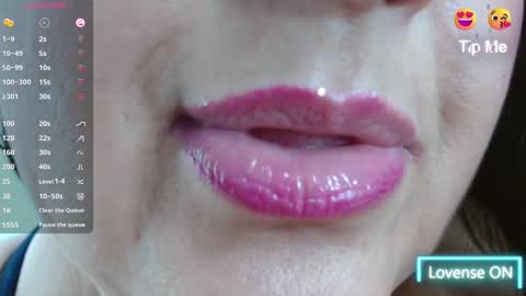 Snapshot of kerly_doll chatting on 03/11/25, 03:23 K E R L Y online show from 03/11/25, 03:23