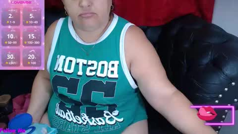 Snapshot of kerly_doll chatting on 09/22/25, 11:34 K E R L Y online show from 09/22/25, 11:34