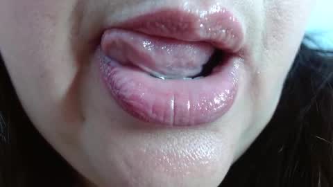 Snapshot of kerly_doll chatting on 01/05/26, 05:27 K E R L Y online show from 01/05/26, 05:27