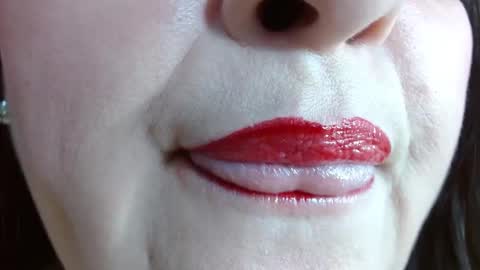 Snapshot of kerly_doll chatting on 01/15/26, 02:49 K E R L Y online show from 01/15/26, 02:49